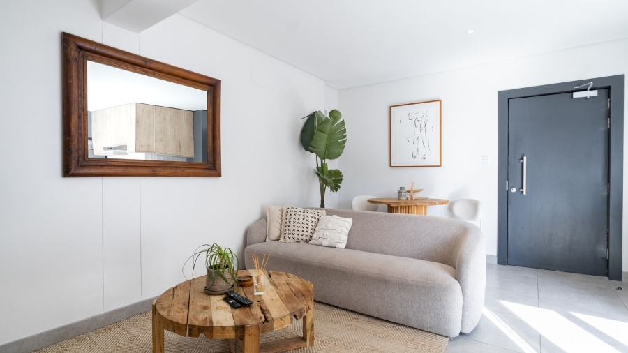 To Let 1 Bedroom Property for Rent in Sea Point Western Cape